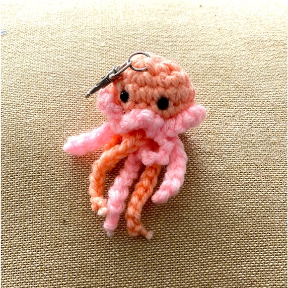 Crotchet Key Chain - Picture 1 of 2
